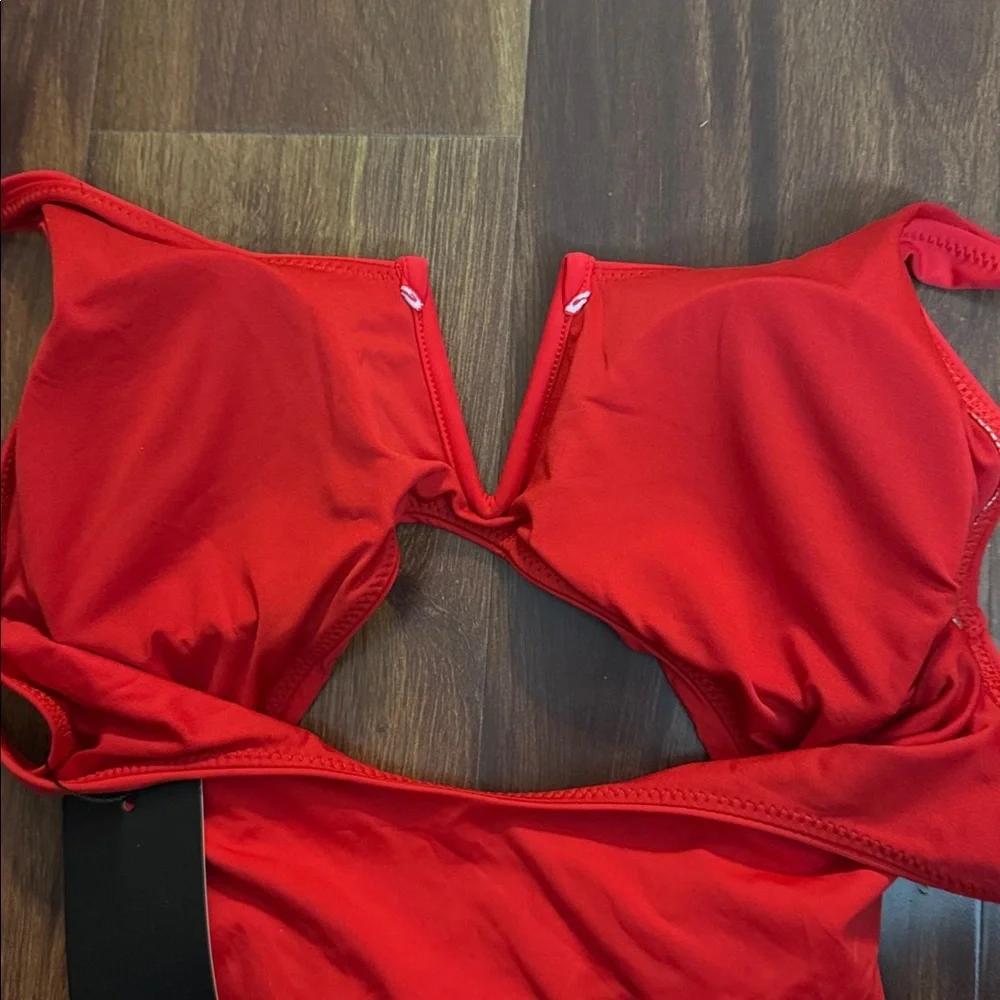 MEYEEKA Red Women's One-Piece Swimsuit Size Large
